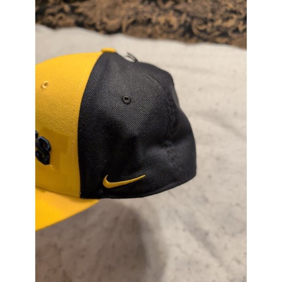 Nike Classic99 Swoosh Flex One Size Michigan Wolverines Fitted Hat - Picture 2 of 10